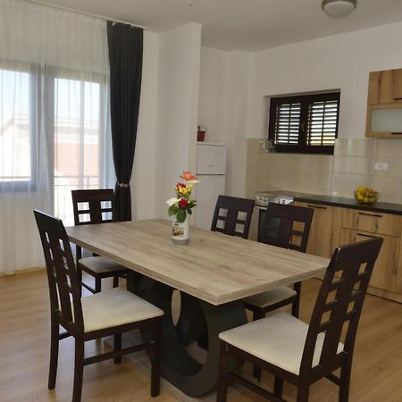 Milosavljevic Apartments ติวัต ภายนอก รูปภาพ