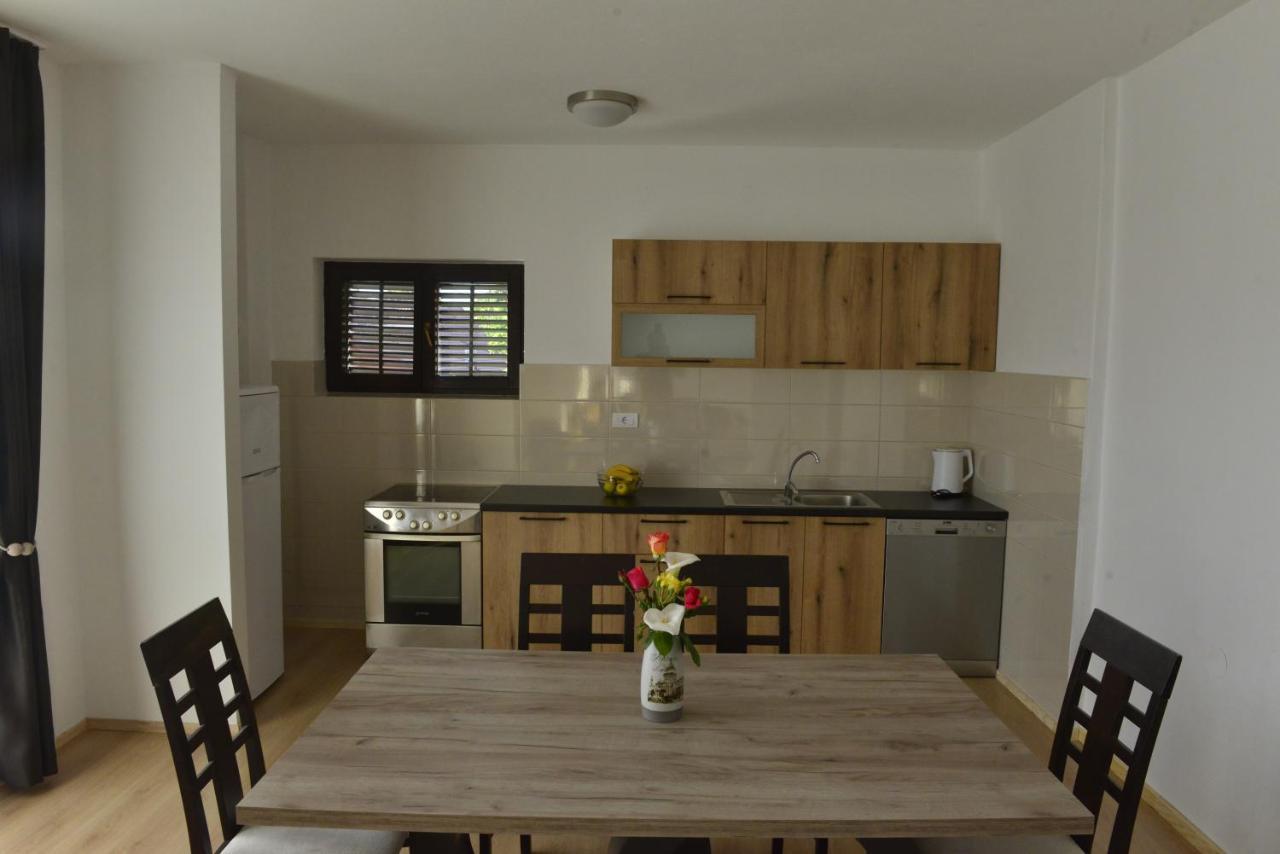 Milosavljevic Apartments ติวัต ภายนอก รูปภาพ