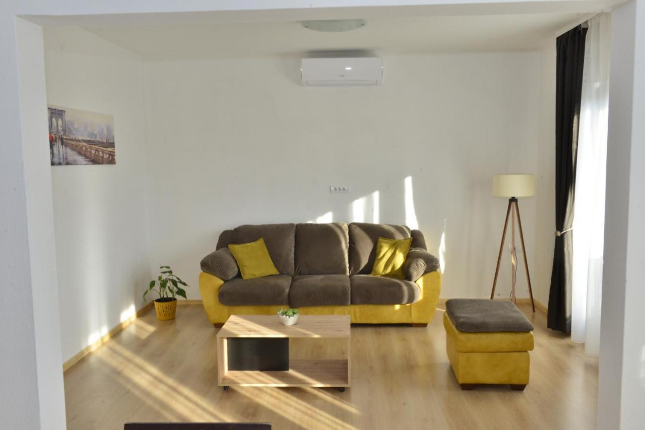 Milosavljevic Apartments ติวัต ภายนอก รูปภาพ