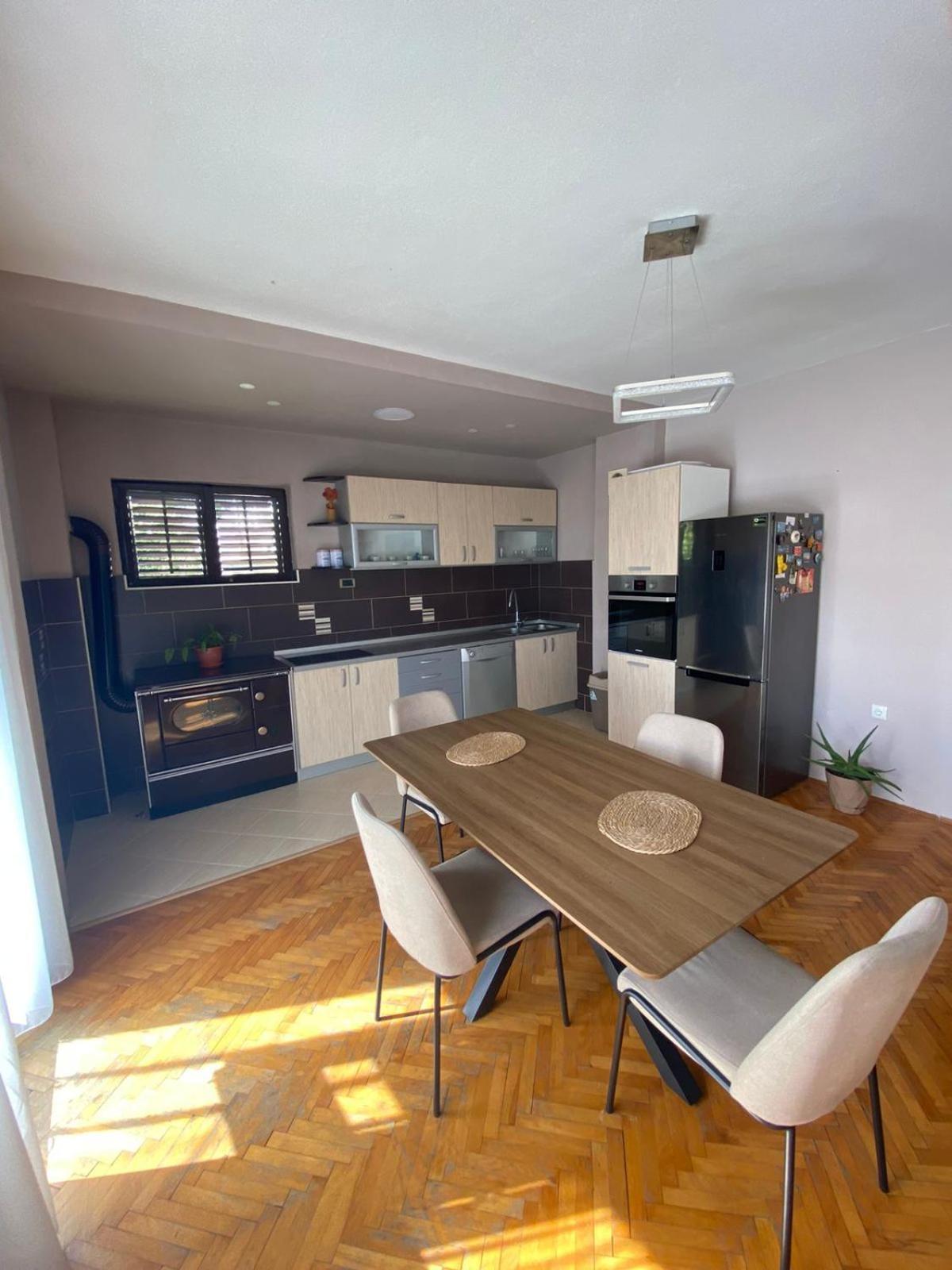 Milosavljevic Apartments ติวัต ภายนอก รูปภาพ